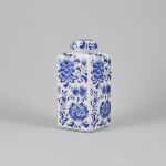1482 3291 VASE AND COVER